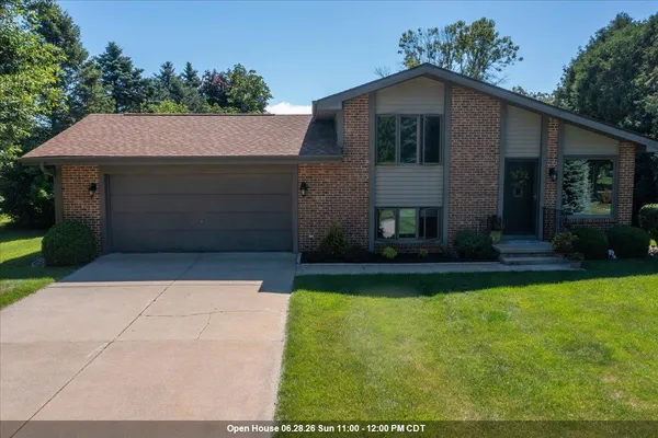 $375,000 | 4360 Swallow Banks Lane, Oshkosh, WI 54904