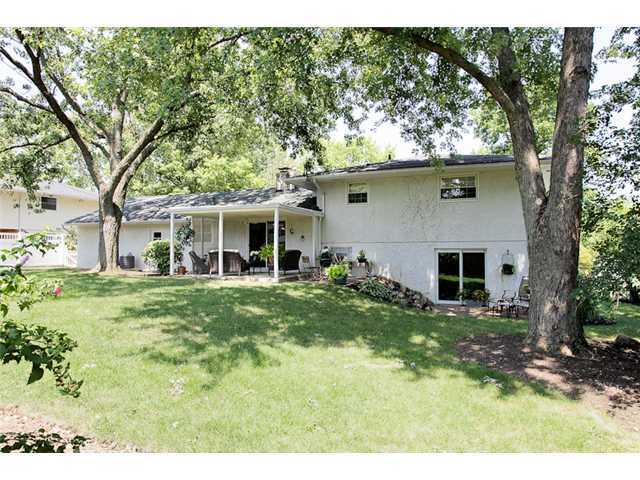 1441 Kirkley Road Columbus, OH 43221 - Photo 6 of 25