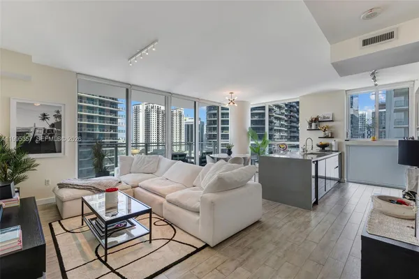 $5,400 | 1080 Brickell Avenue, Unit 1909, Miami, FL 33131