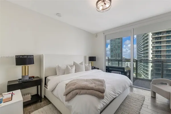 $5,400 | 1080 Brickell Avenue, Unit 1909, Miami, FL 33131