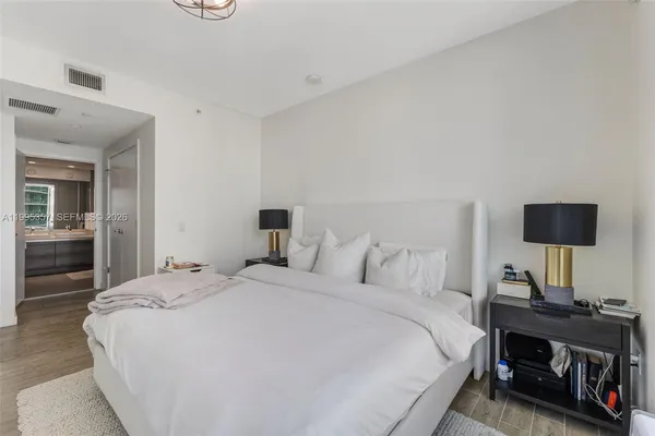 $5,400 | 1080 Brickell Avenue, Unit 1909, Miami, FL 33131