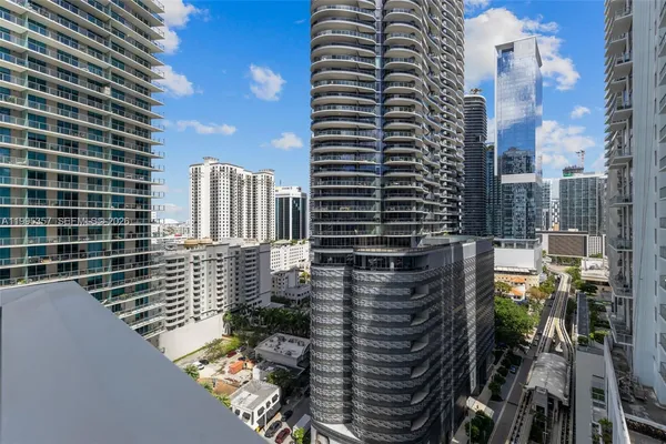 $5,400 | 1080 Brickell Avenue, Unit 1909, Miami, FL 33131