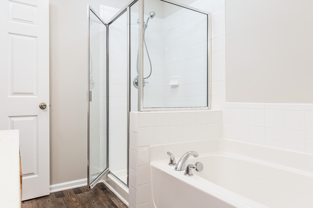 8621 Neuse Club Lane, Unit 103 Raleigh, NC 27616 - Photo 9 of 15 Mater Bath