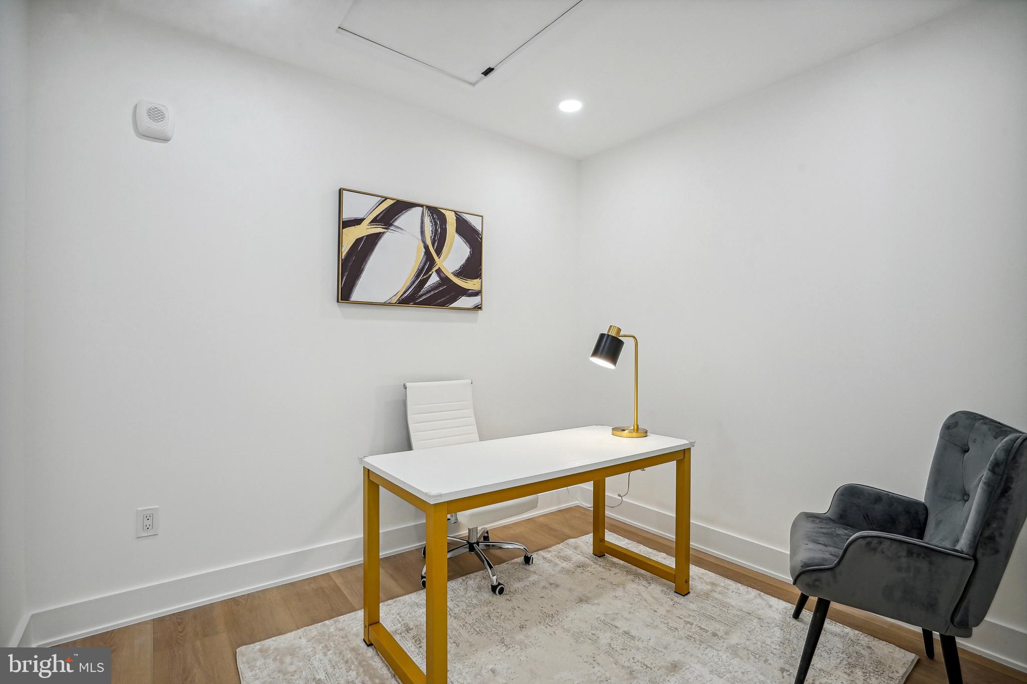 1440 Harvard Street Northwest, Unit 8 Washington, DC 20009 - Photo 21 of 28