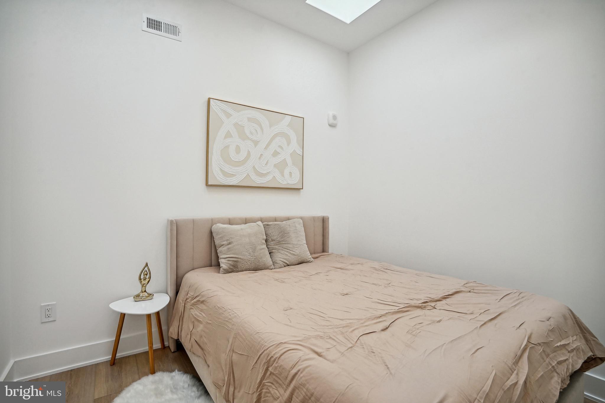 1440 Harvard Street Northwest, Unit 8 Washington, DC 20009 - Photo 24 of 28