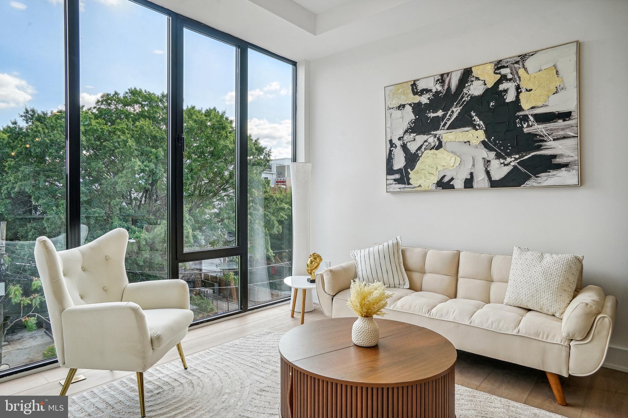 1440 Harvard Street Northwest, Unit 8 Washington, DC 20009 - Photo 7 of 28