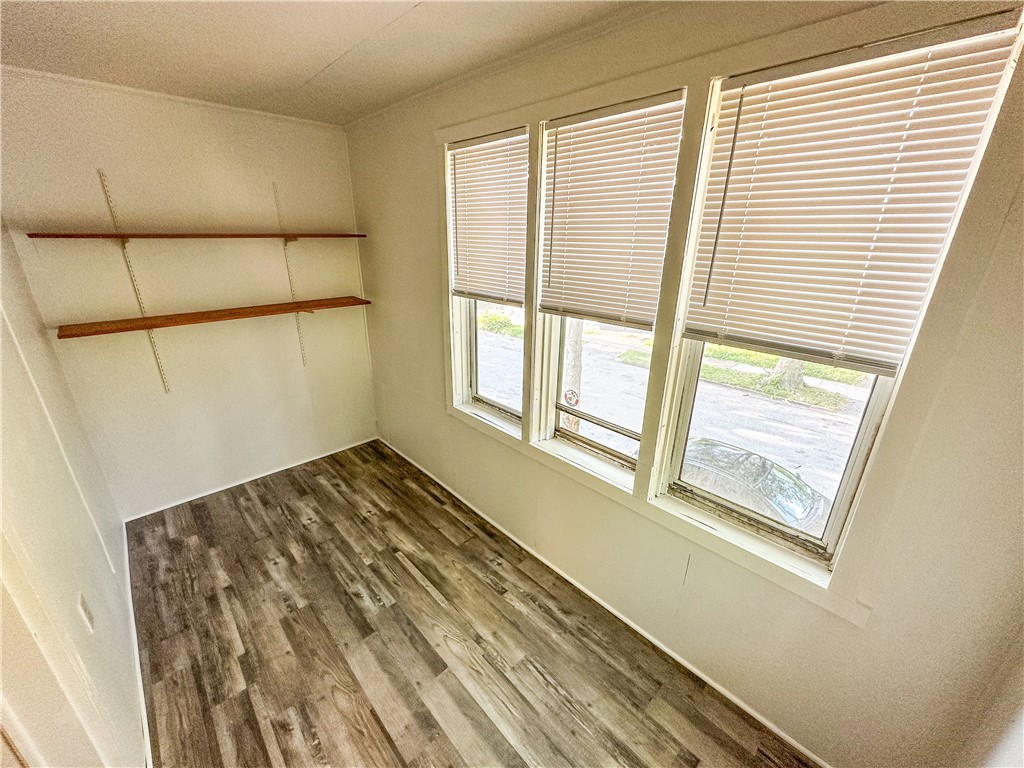 81 Stewart Street, Unit 3 Rochester, NY 14620 - Photo 4 of 8