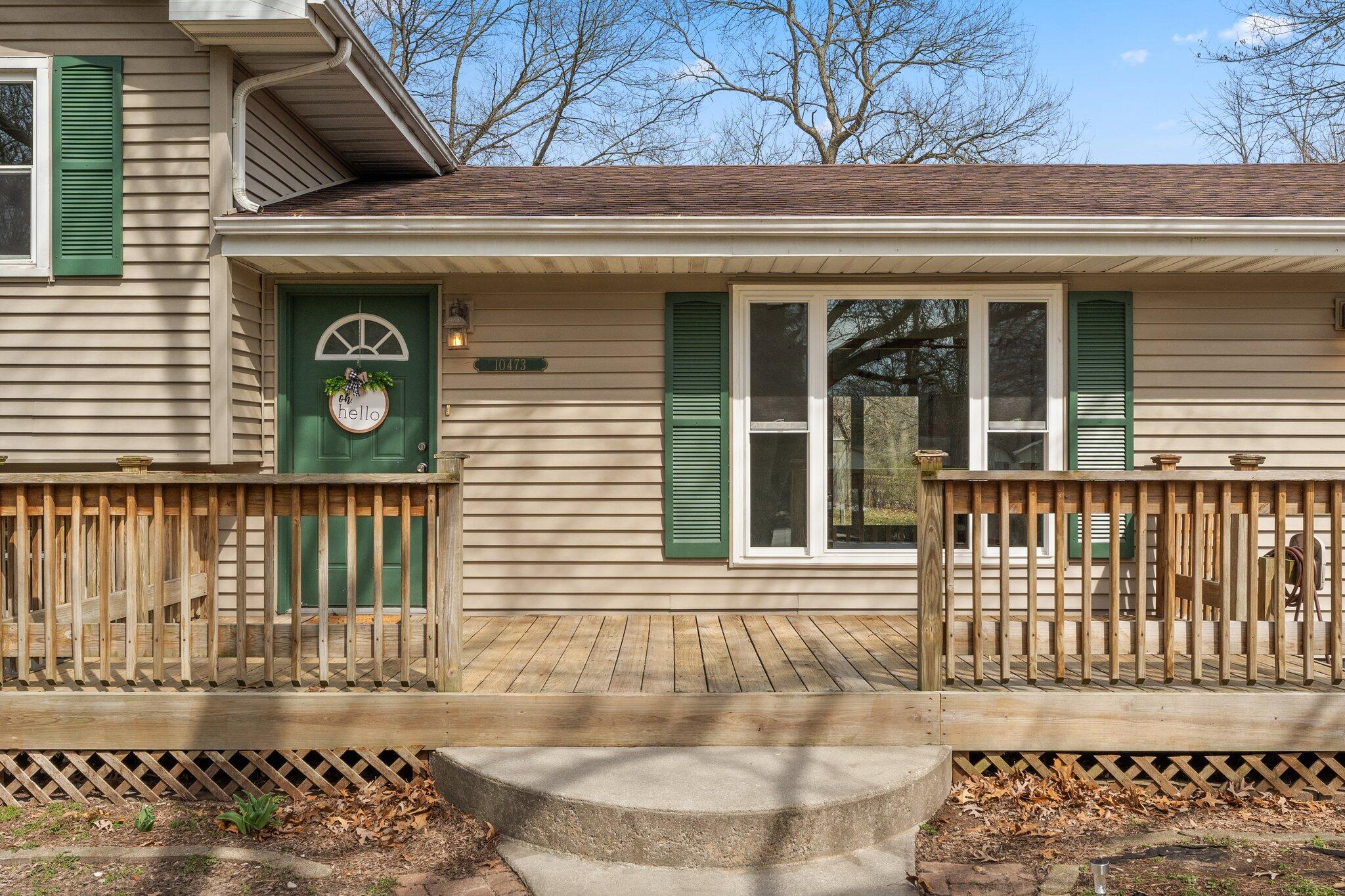 10473 North 493 East Demotte, IN 46310 - Photo 2 of 35 a front view of a house