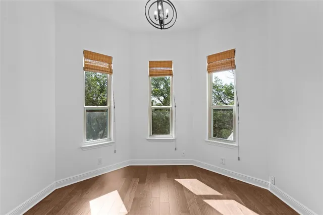 $750,000 | 3 Heritage Oaks Drive, Austin, TX 78737