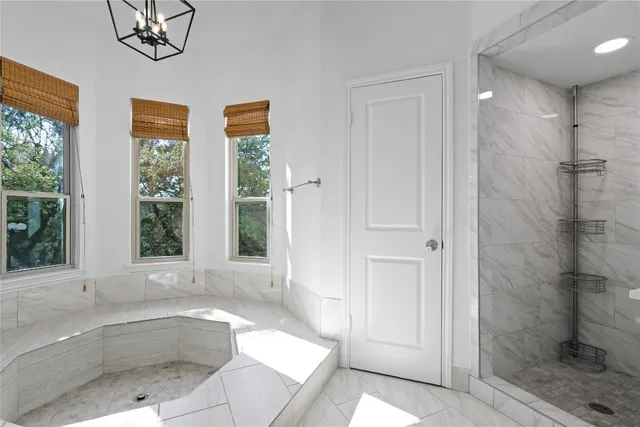 $750,000 | 3 Heritage Oaks Drive, Austin, TX 78737