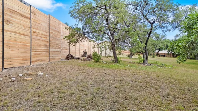 $750,000 | 3 Heritage Oaks Drive, Austin, TX 78737