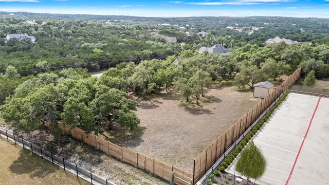 $750,000 | 3 Heritage Oaks Drive, Austin, TX 78737
