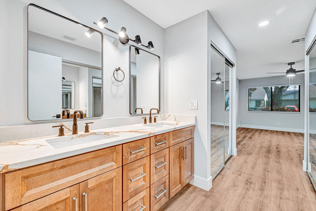 8121 Windgate Drive Boca Raton, FL 33496 - Photo 24 of 31 master bath