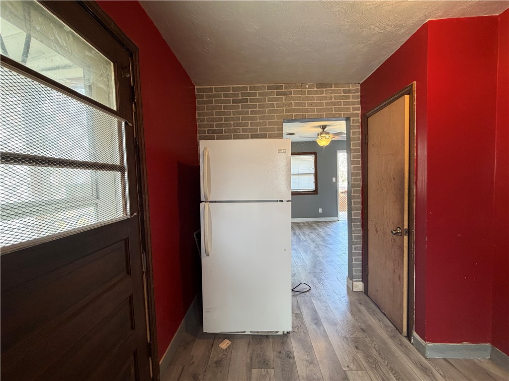 1845 West Waggoner Street Decatur, IL 62526 - Photo 4 of 11 Gallery Image 4