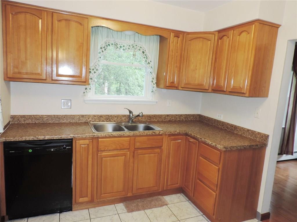 1122 Southvale Road Pittsburgh, PA 15237 - Photo 11 of 24 Gallery Image 11