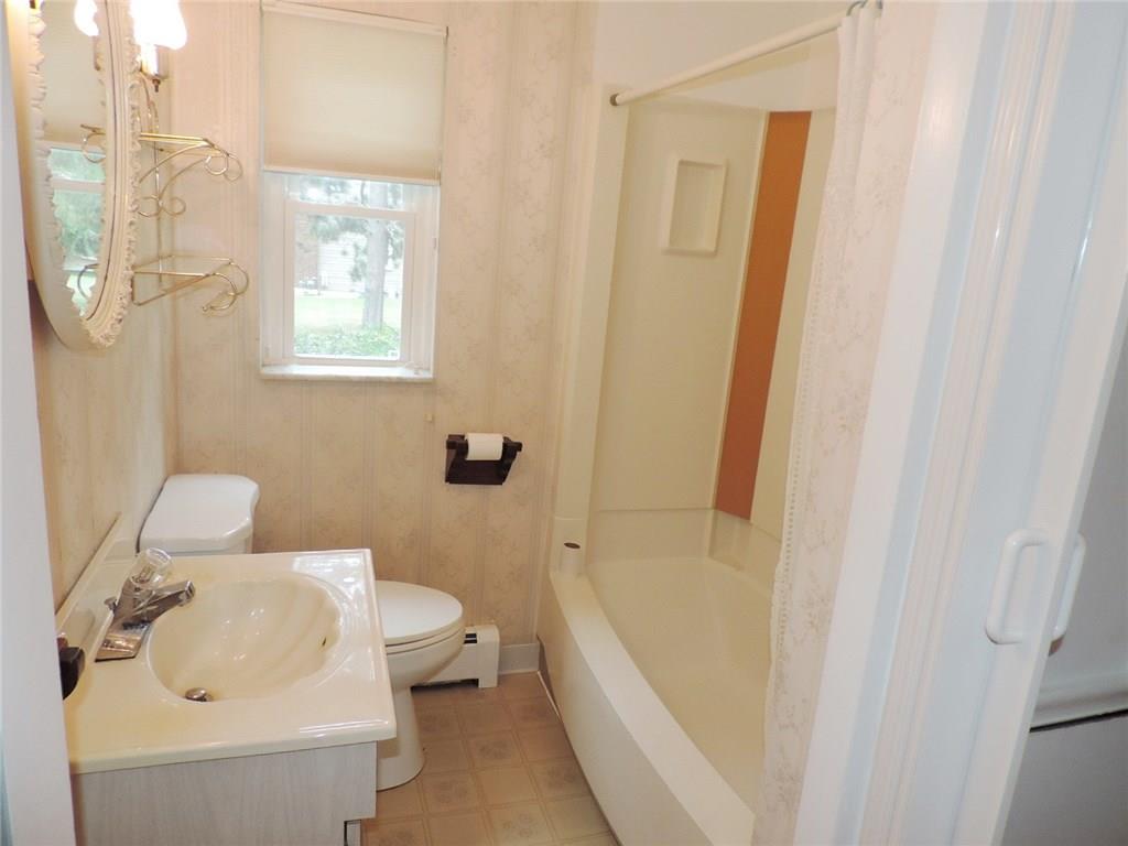 1122 Southvale Road Pittsburgh, PA 15237 - Photo 15 of 24 Gallery Image 15