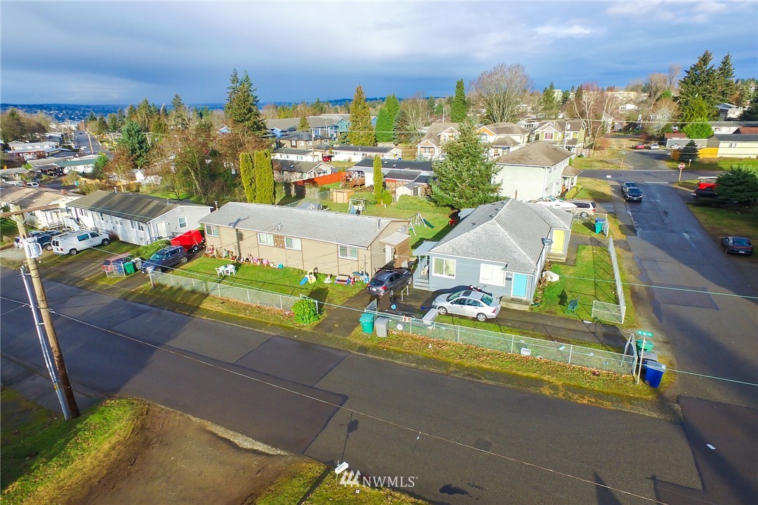 2906 Northeast 6th Place Renton, WA 98056 - Photo 20 of 21