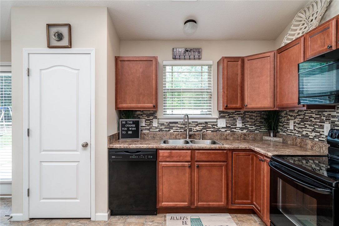 107 Duraleigh Road Anderson, SC 29621 - Photo 14 of 29