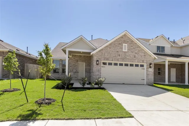 $421,900 | 18309 Emu Lane, Manor, TX 78653