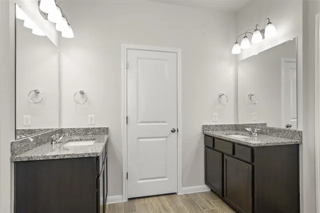 $421,900 | 18309 Emu Lane, Manor, TX 78653