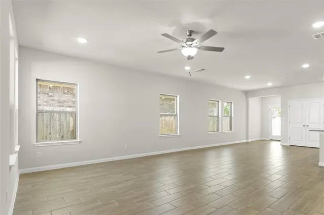 $421,900 | 18309 Emu Lane, Manor, TX 78653