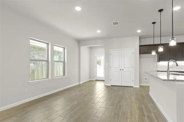 $421,900 | 18309 Emu Lane, Manor, TX 78653