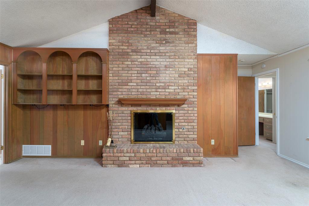 1008 Rocky Canyon Road Arlington, TX 76012 - Photo 12 of 37