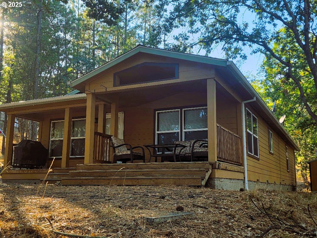 a house view with a outdoor space