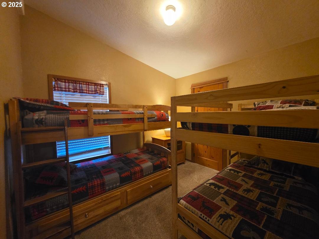 190 North Sentosa Lake Road Tygh Valley, OR 97063 - Photo 33 of 45