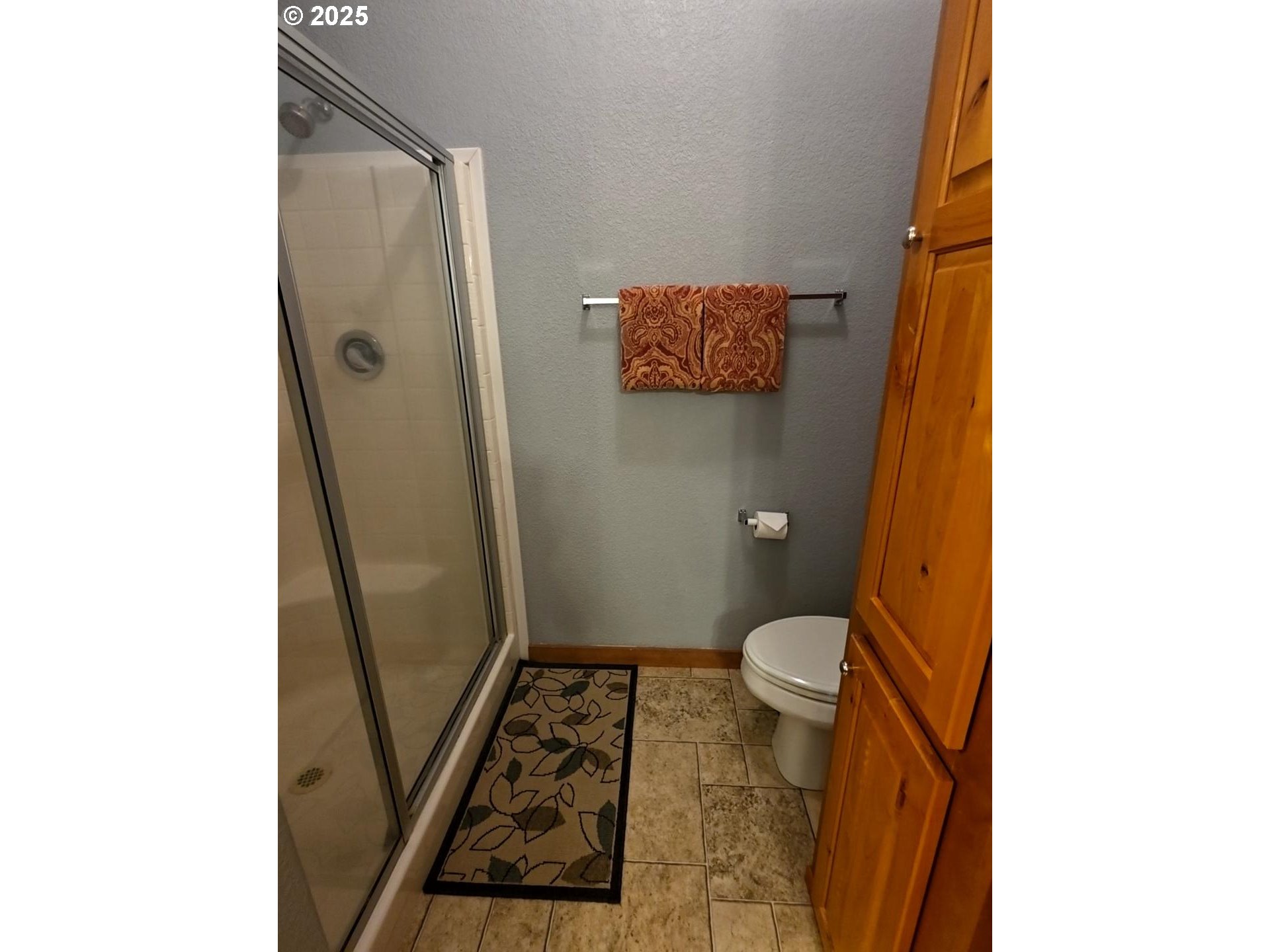 190 North Sentosa Lake Road Tygh Valley, OR 97063 - Photo 40 of 45 a bathroom with a toilet and a shower