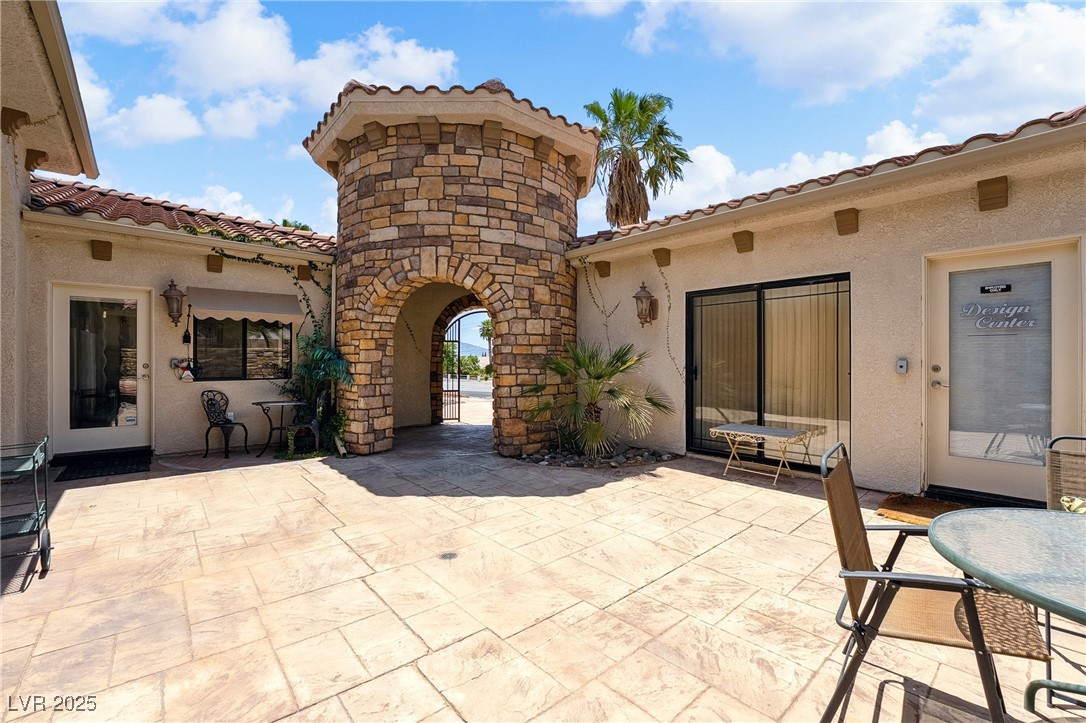 Studio Casita to the right. Guest quarters door to the left.