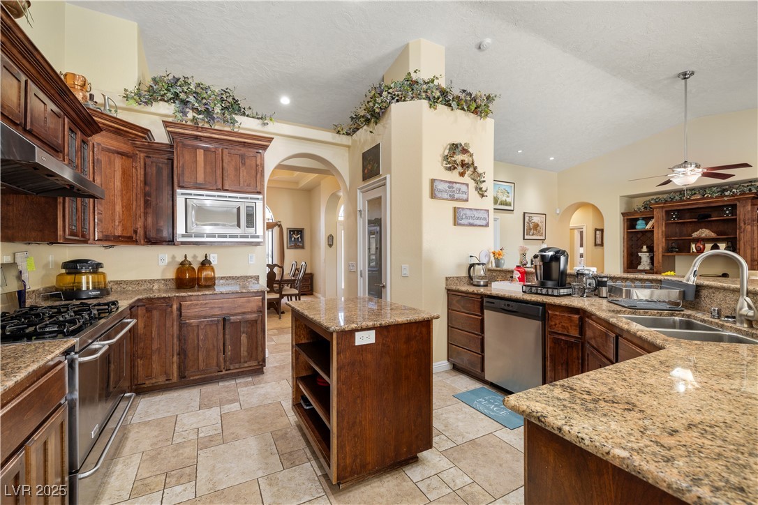 2181 Winery Road Pahrump, NV 89048 - Photo 23 of 73 Built in cutting board.