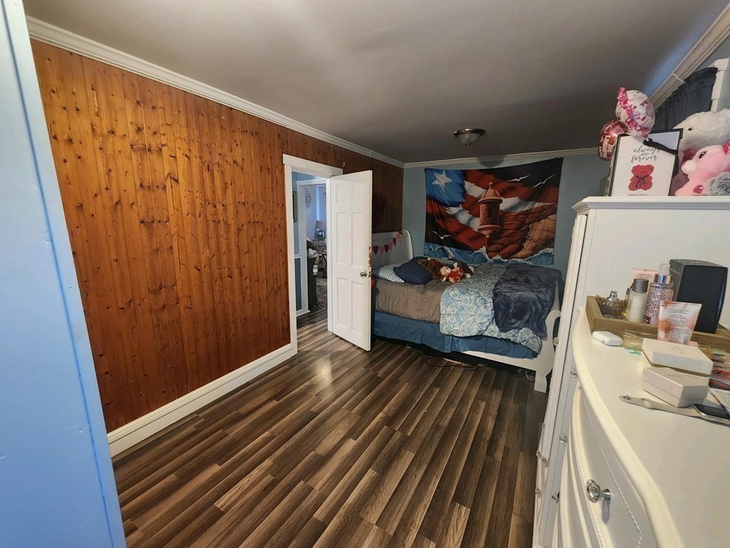 28 Frederick Street New Bedford, MA 02744 - Photo 23 of 29 a view of a living room