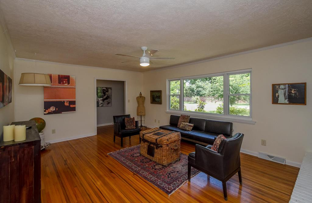 508 Gilbert Street Southeast Aiken, SC 29801 - Photo 10 of 44