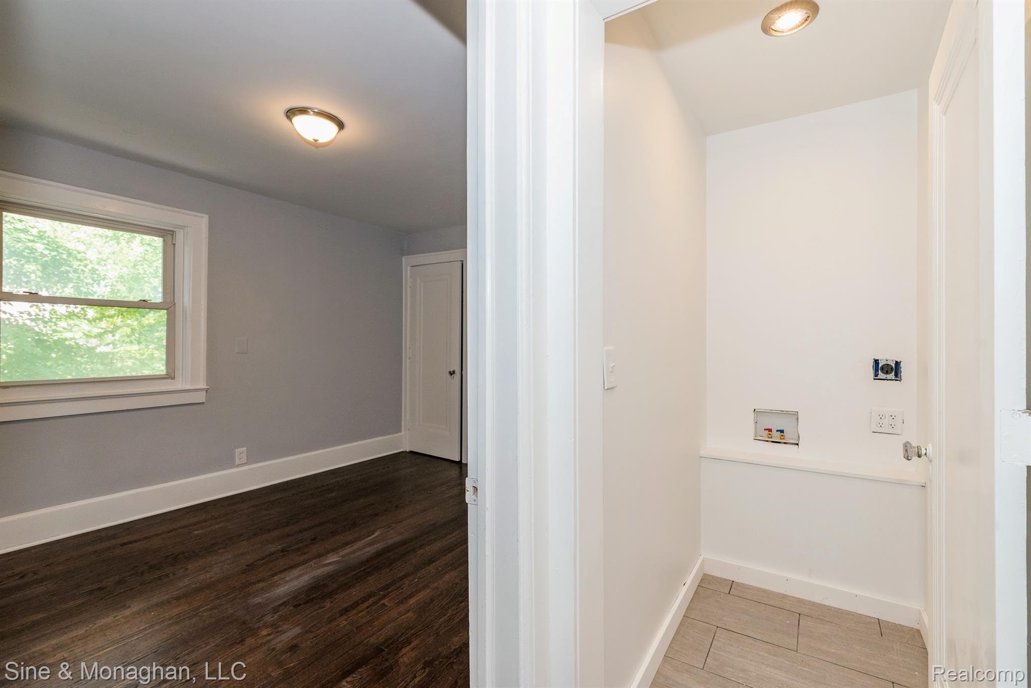 77 Moross Road Grosse Pointe, MI 48236 - Photo 23 of 28 DSC_4301.jpg