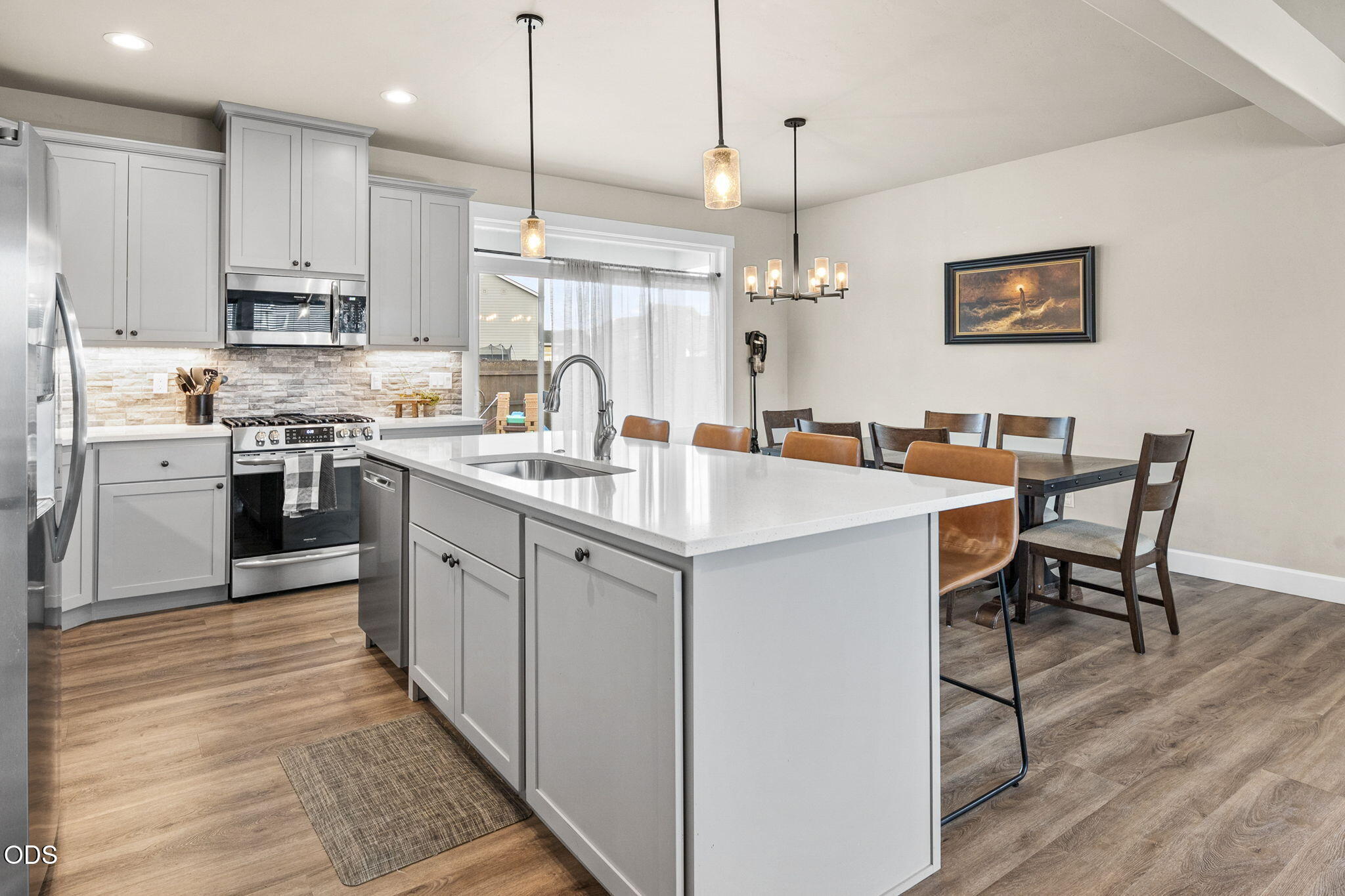 736 Northwest 27th Street Redmond, OR 97756 - Photo 10 of 26