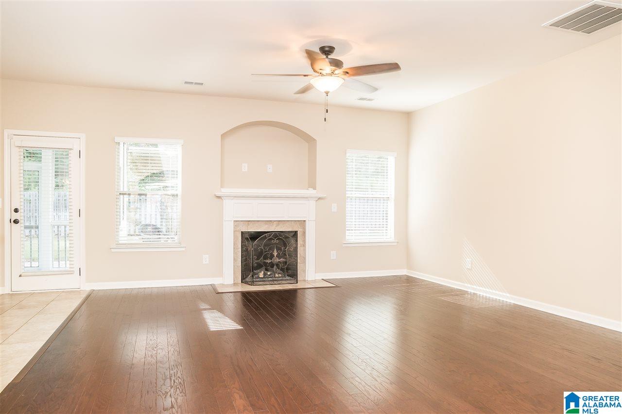 1041 Merion Drive Calera, AL 35040 - Photo 6 of 49