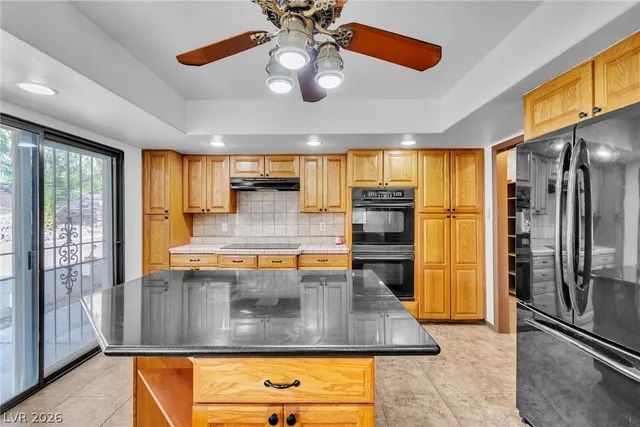 $2,900 | 2457 Swan Lane, Las Vegas, NV 89121