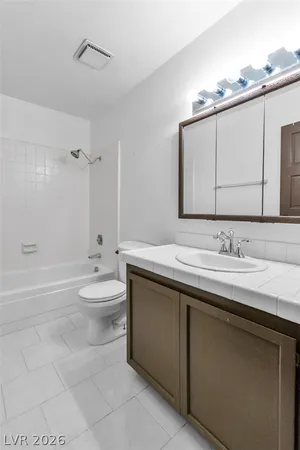 $2,900 | 2457 Swan Lane, Las Vegas, NV 89121
