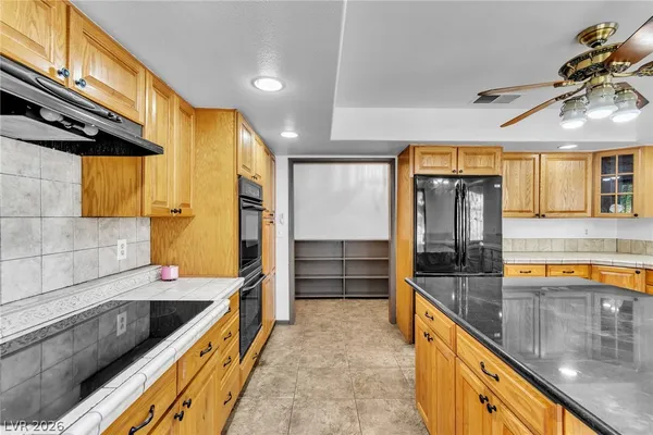 $2,500 | 2457 Swan Lane, Las Vegas, NV 89121