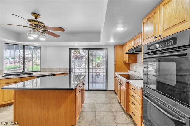 $2,900 | 2457 Swan Lane, Las Vegas, NV 89121