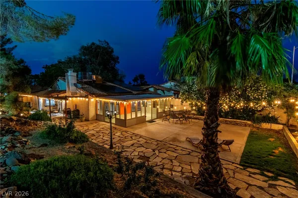 $2,500 | 2457 Swan Lane, Las Vegas, NV 89121