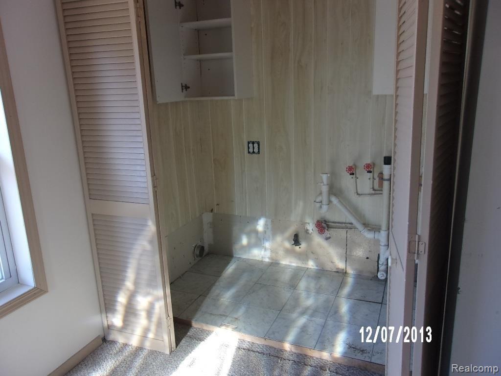 50780 Cedargrove Road Utica, MI 48317 - Photo 9 of 10 LAUNDRY AREA.jpg