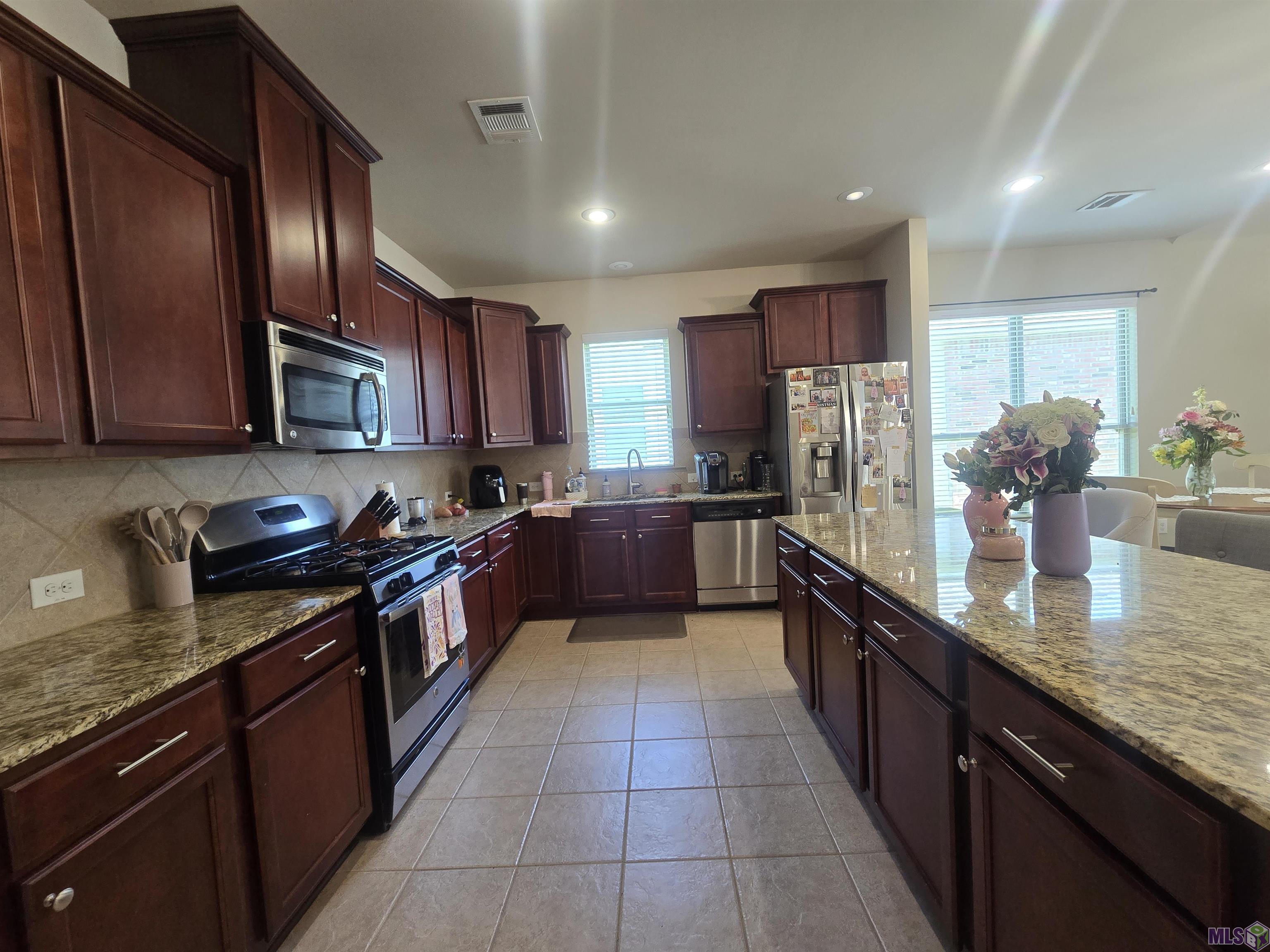 1412 Alouette Drive Baton Rouge, LA 70820 - Photo 3 of 12