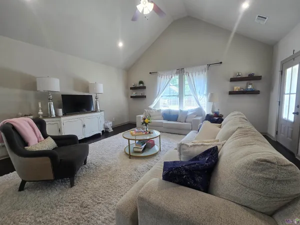 $2,700 | 1412 Alouette Drive, Baton Rouge, LA 70820