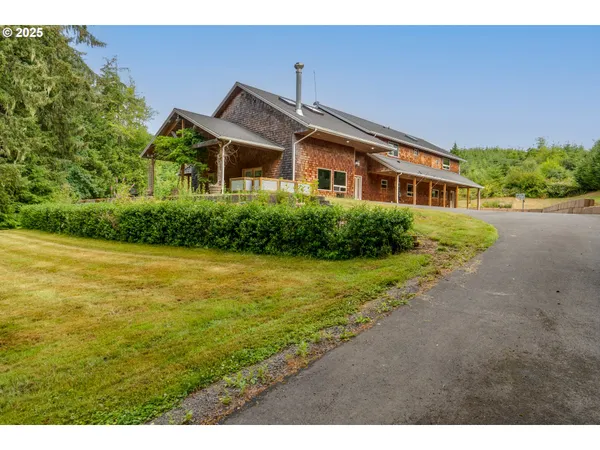 $1,395,000 | 37769 Sunset Highway, Seaside, OR 97138