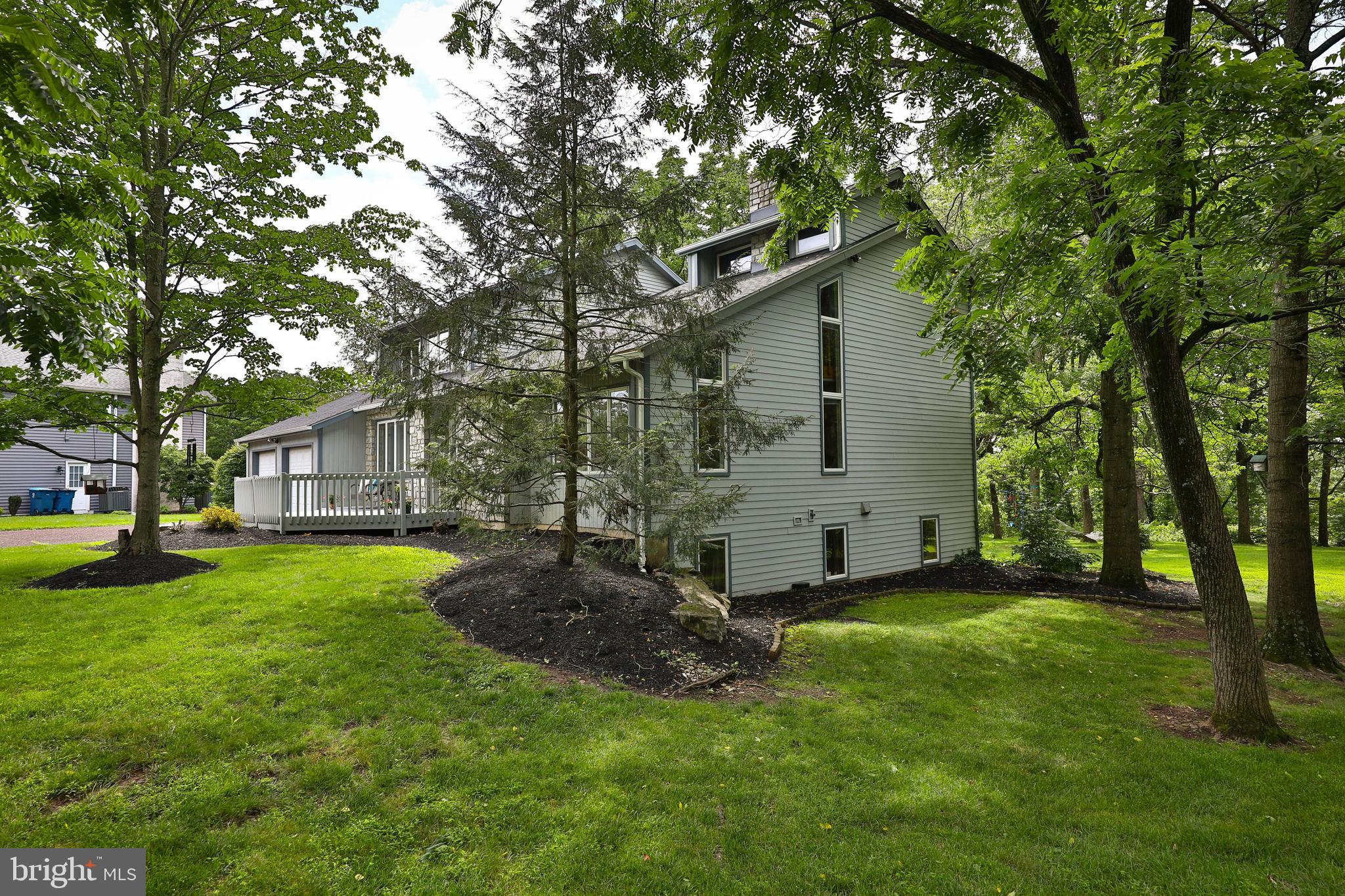 20 Hillendale Road Perkasie, PA 18944 - Photo 4 of 28 Exterior Side