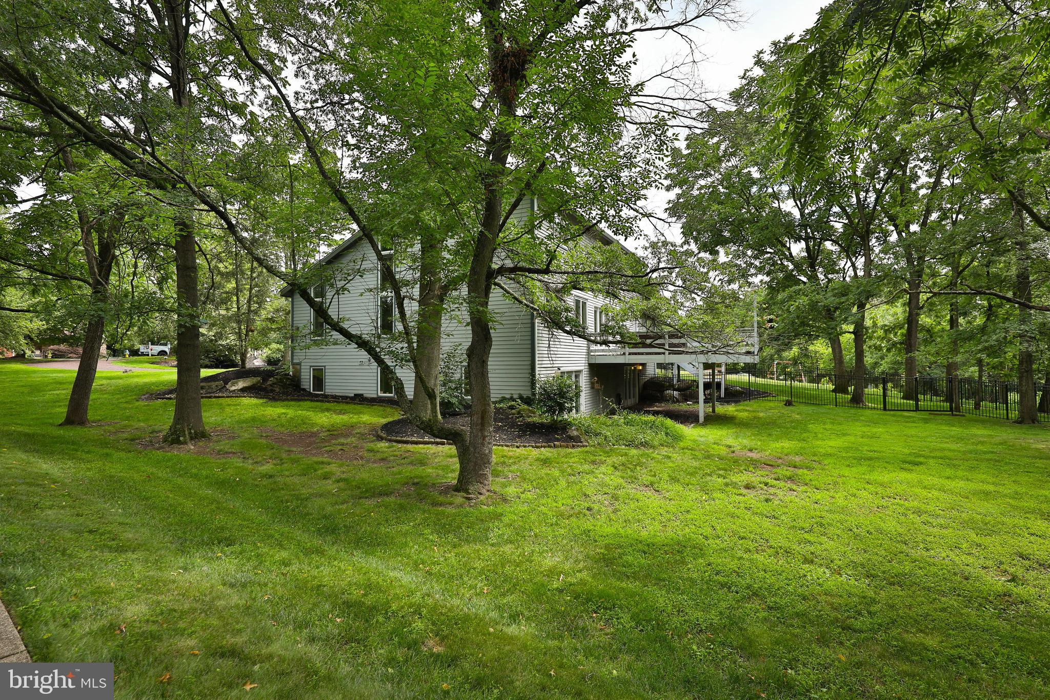 20 Hillendale Road Perkasie, PA 18944 - Photo 5 of 28 Exterior Side