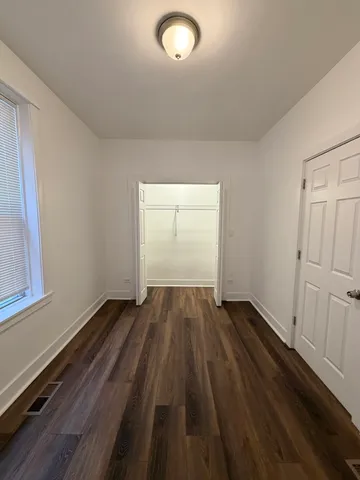 $1,900 | 1922 South Harvey Avenue, Unit 1, Berwyn, IL 60402