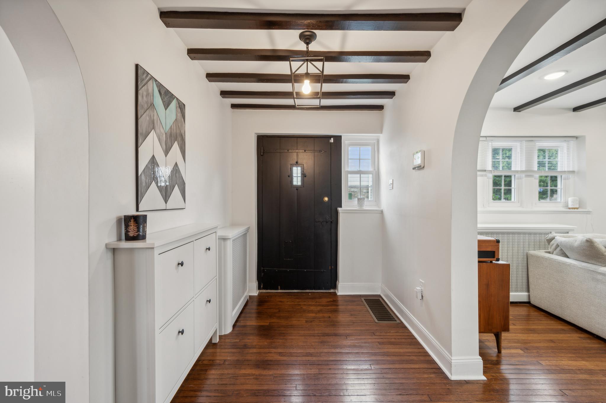 504 Gainsboro Road Drexel Hill, PA 19026 - Photo 4 of 24